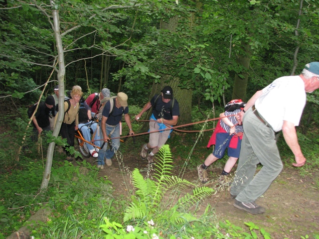 randonnée sportive avec joëlettes, Marche-les-Dames, 2012